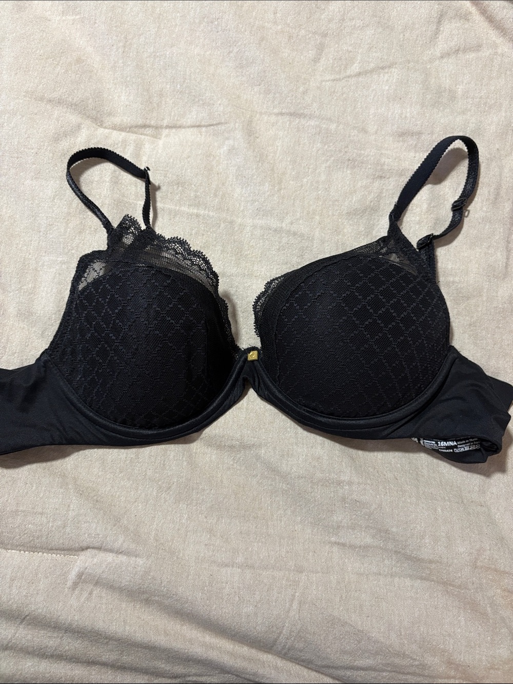 Chantelle Norah Black Lace 36B T-Shirt Bra
